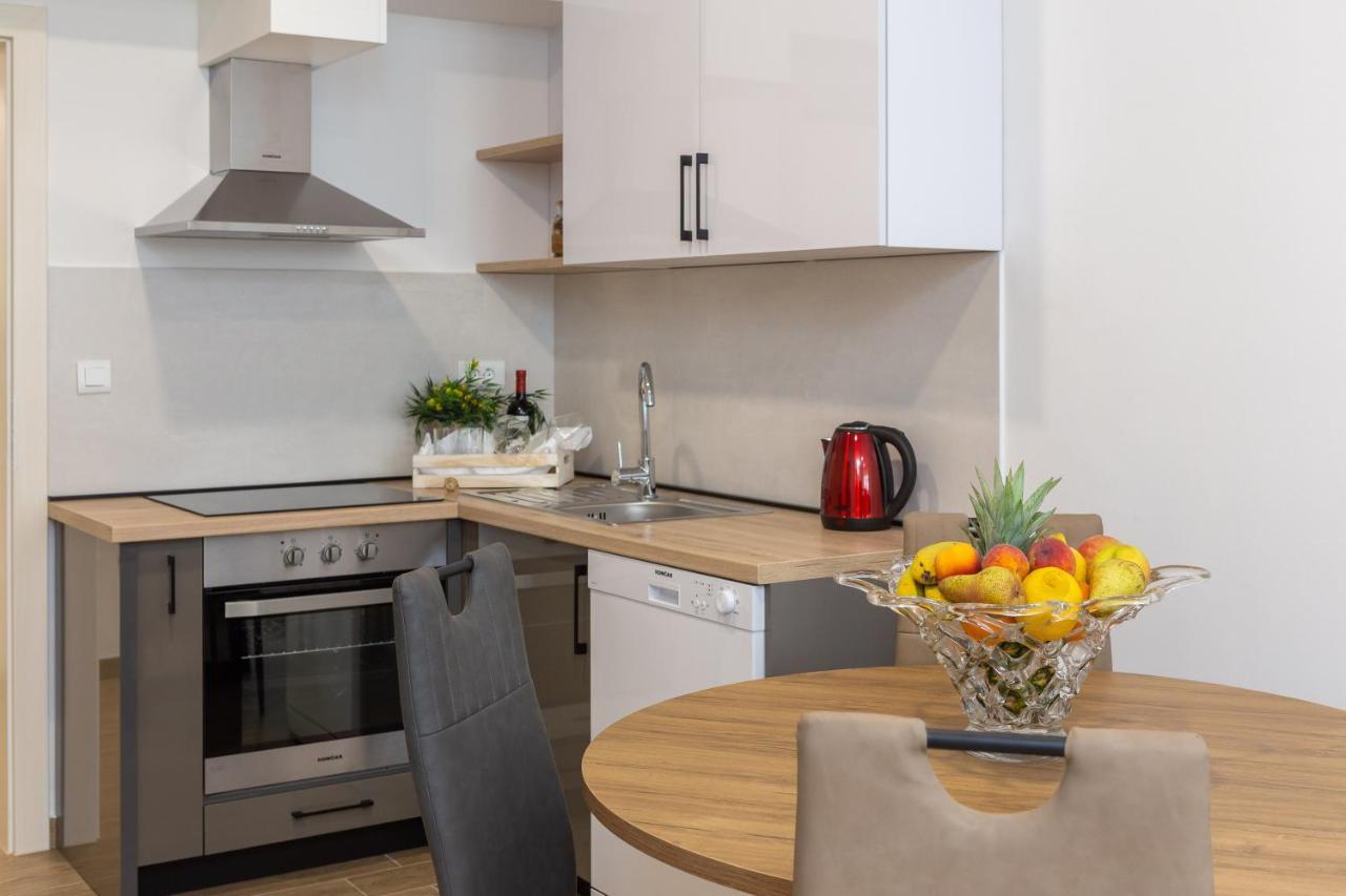 Direct Beach Apartments Есенице Экстерьер фото