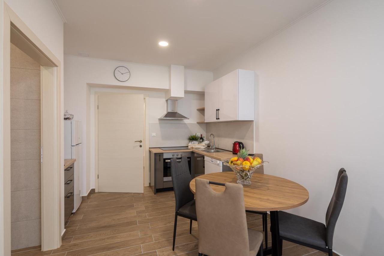 Direct Beach Apartments Есенице Экстерьер фото